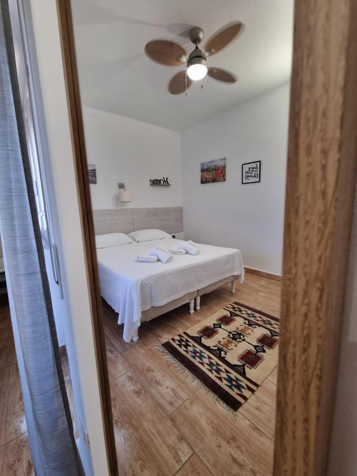 City House & Free Parking By Perry-Holiday Palermo Ngoại thất bức ảnh